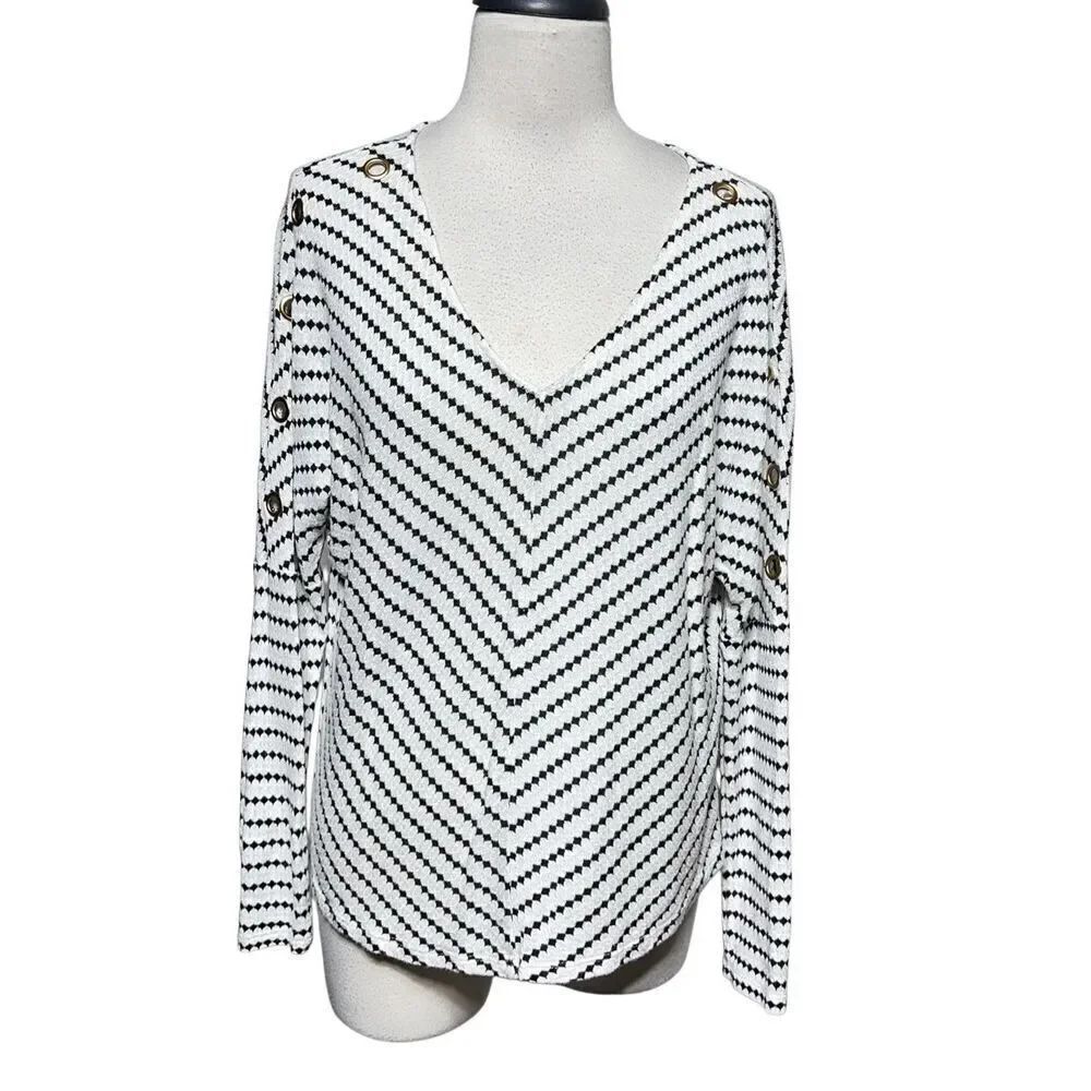 Belldini Long Sleeve Striped Knit Black and White Tunic Blouse Size Medium